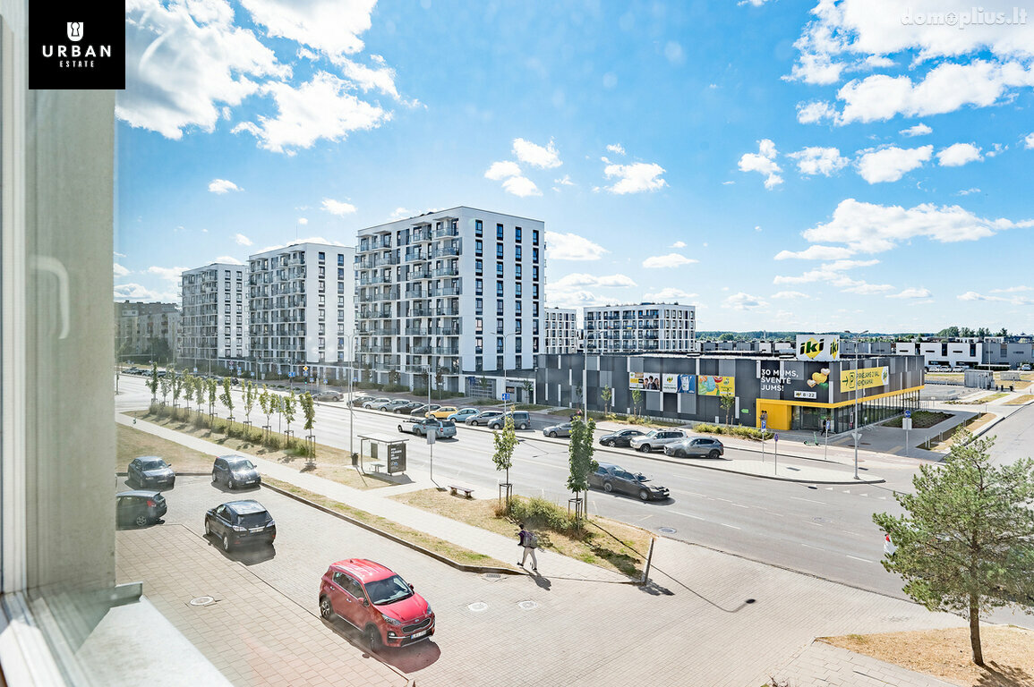 Parduodamas 4 kambarių butas Vilniuje, Pilaitėje, Karaliaučiaus g.