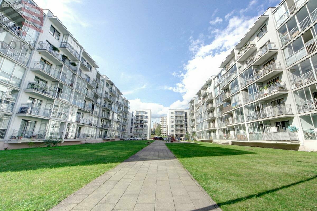 Parduodamas 2 kambarių butas Vilniuje, Justiniškėse, Taikos g.