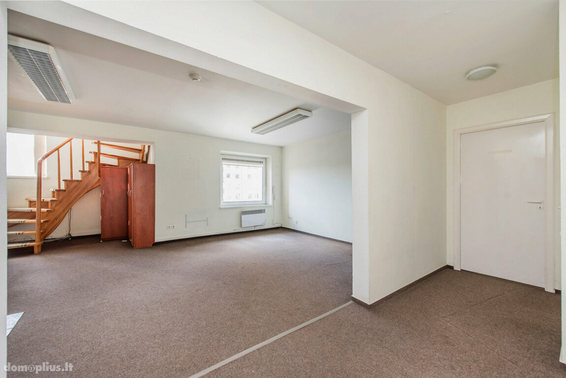 Продается 5 комнатная квартира Vilniuje, Šnipiškėse, Kalvarijų g.
