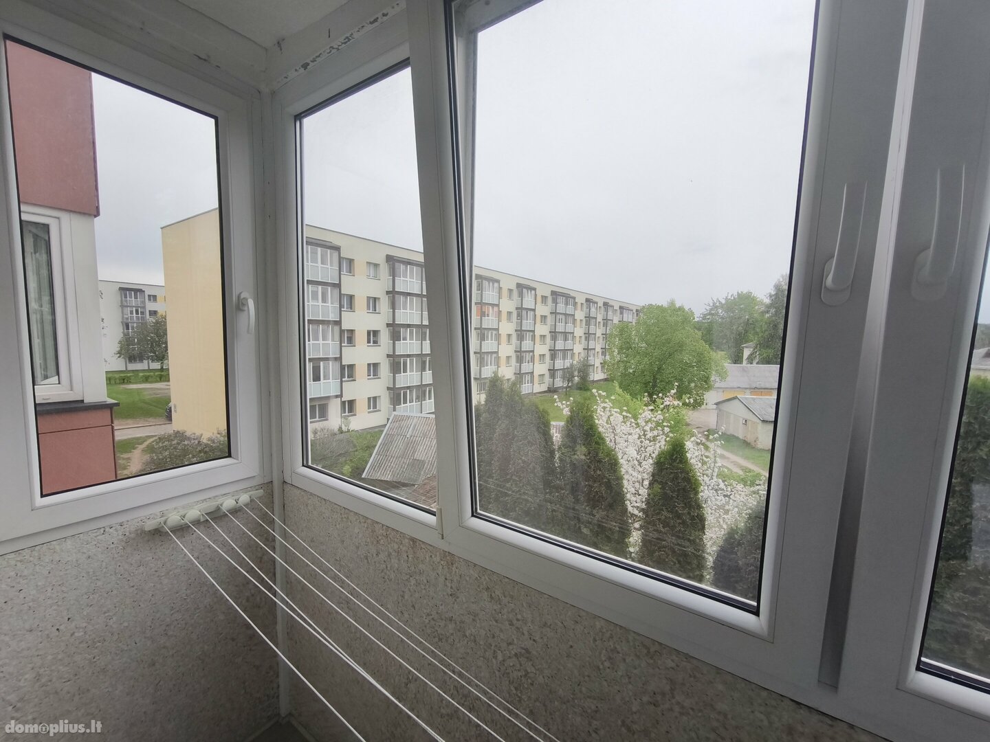 Parduodamas 4 kambarių butas Utenos rajono sav., Utenoje, J. Basanavičiaus g.