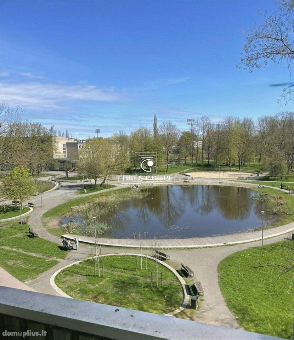 Parduodamas 2 kambarių butas Klaipėdoje, Vėtrungėje, Paryžiaus Komunos g.