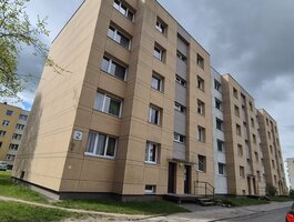 3 kambarių butas Akmenės rajono sav., Naujoji Akmenė, Ramučių g.