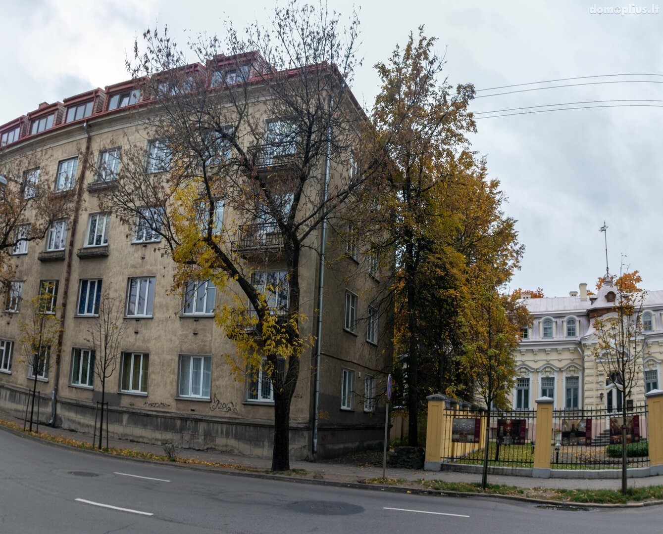 Parduodamas 4 kambarių butas Vilniuje, Naujamiestyje, Mindaugo g.