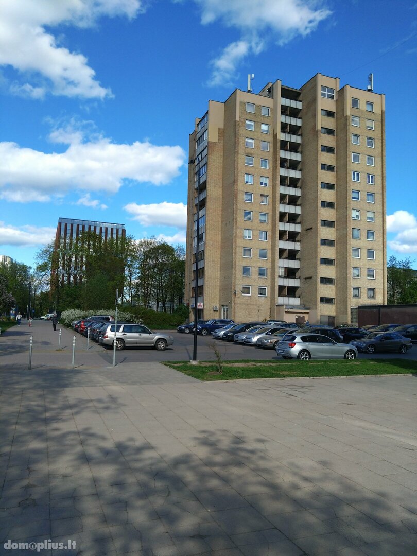 Parduodamas 2 kambarių butas Vilniuje, Naujamiestyje, Savanorių pr.