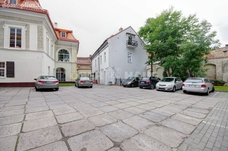 4 kambarių buto nuoma Vilniuje, Senamiestyje, Bernardinų g.