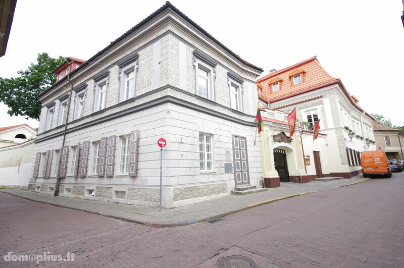 4 kambarių buto nuoma Vilniuje, Senamiestyje, Bernardinų g.