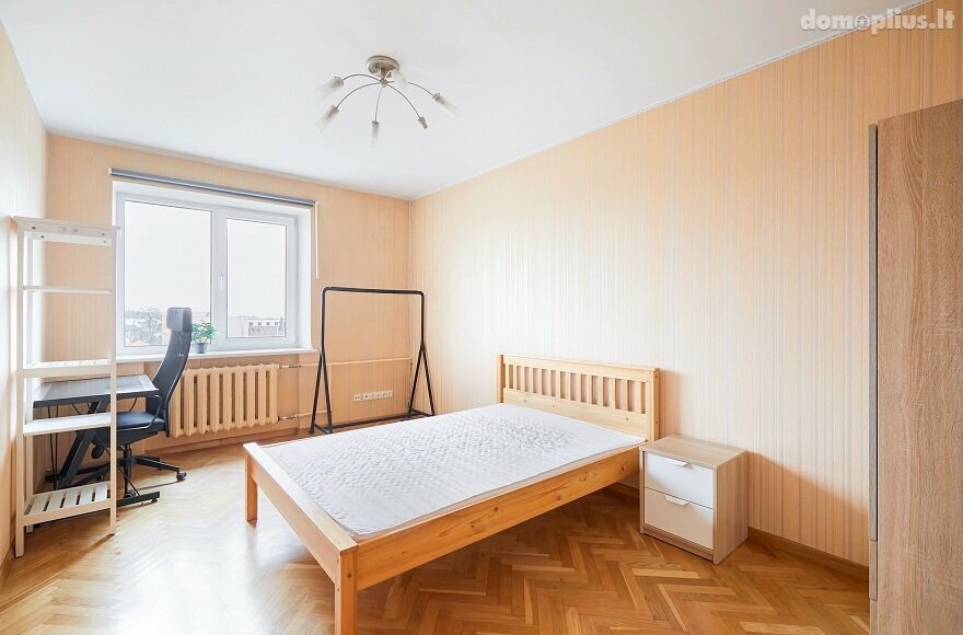 Parduodamas 3 kambarių butas Kaune, Žaliakalnyje, Savanorių pr.
