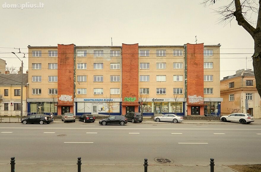 Parduodamas 3 kambarių butas Kaune, Žaliakalnyje, Savanorių pr.