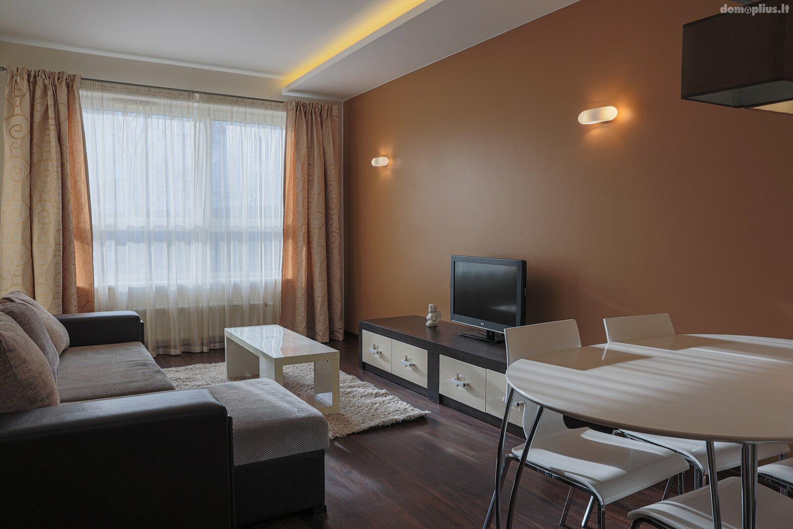 3 rooms apartment for rent Vilniuje, Naujamiestyje, S. Konarskio g.