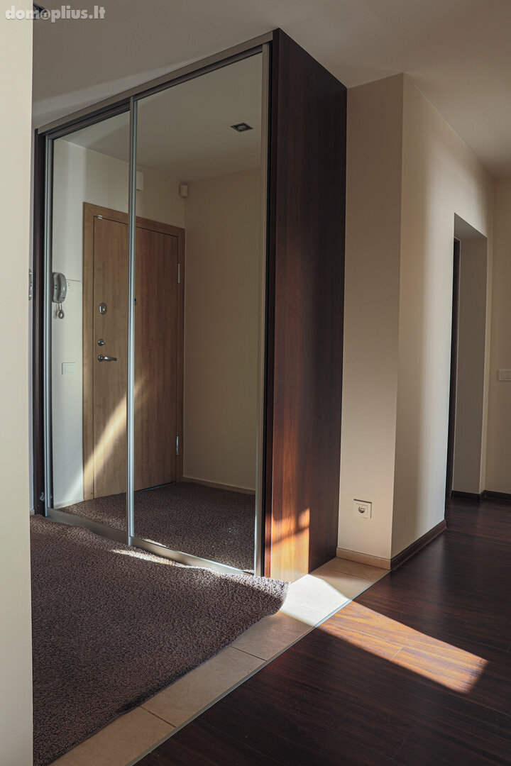 3 rooms apartment for rent Vilniuje, Naujamiestyje, S. Konarskio g.