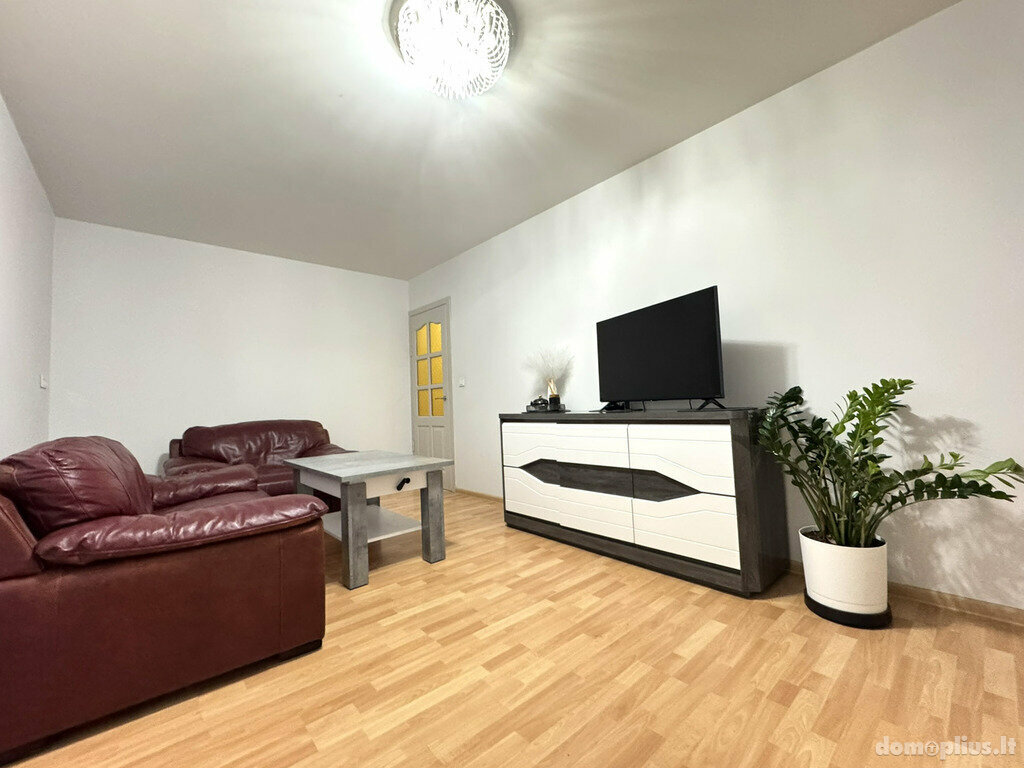 Parduodamas 3 kambarių butas Šiauliuose, Lieporiuose, Tilžės g.