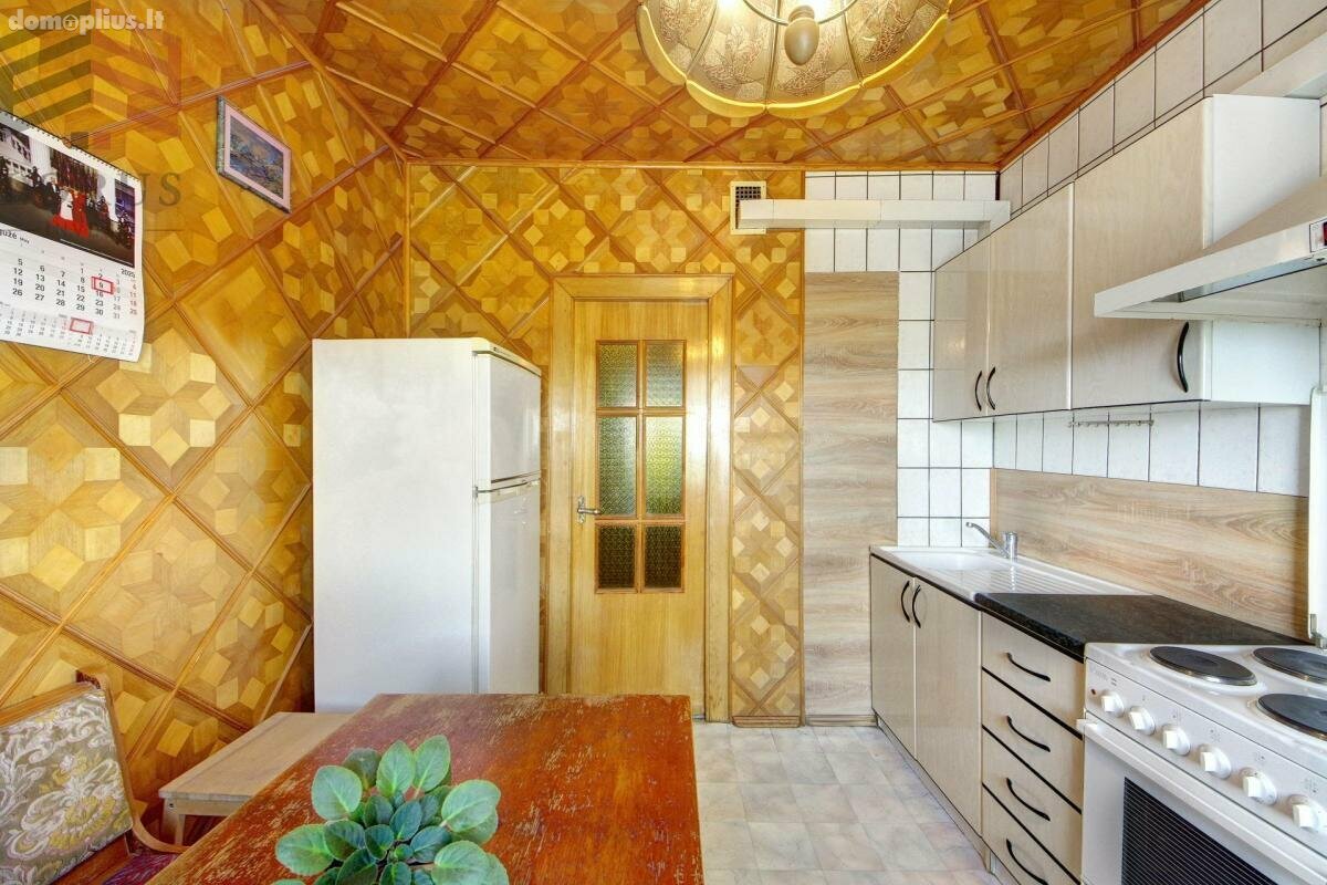 Parduodamas 3 kambarių butas Vilniuje, Šeškinėje, Gelvonų g.