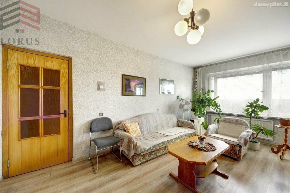 Parduodamas 3 kambarių butas Vilniuje, Šeškinėje, Gelvonų g.