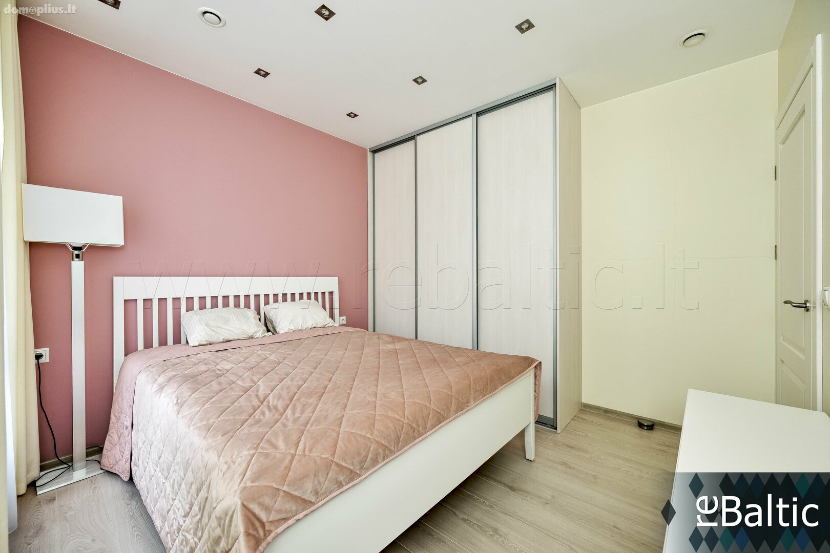 Продается 2 комнатная квартира Vilniuje, Šnipiškėse, Kernavės g.