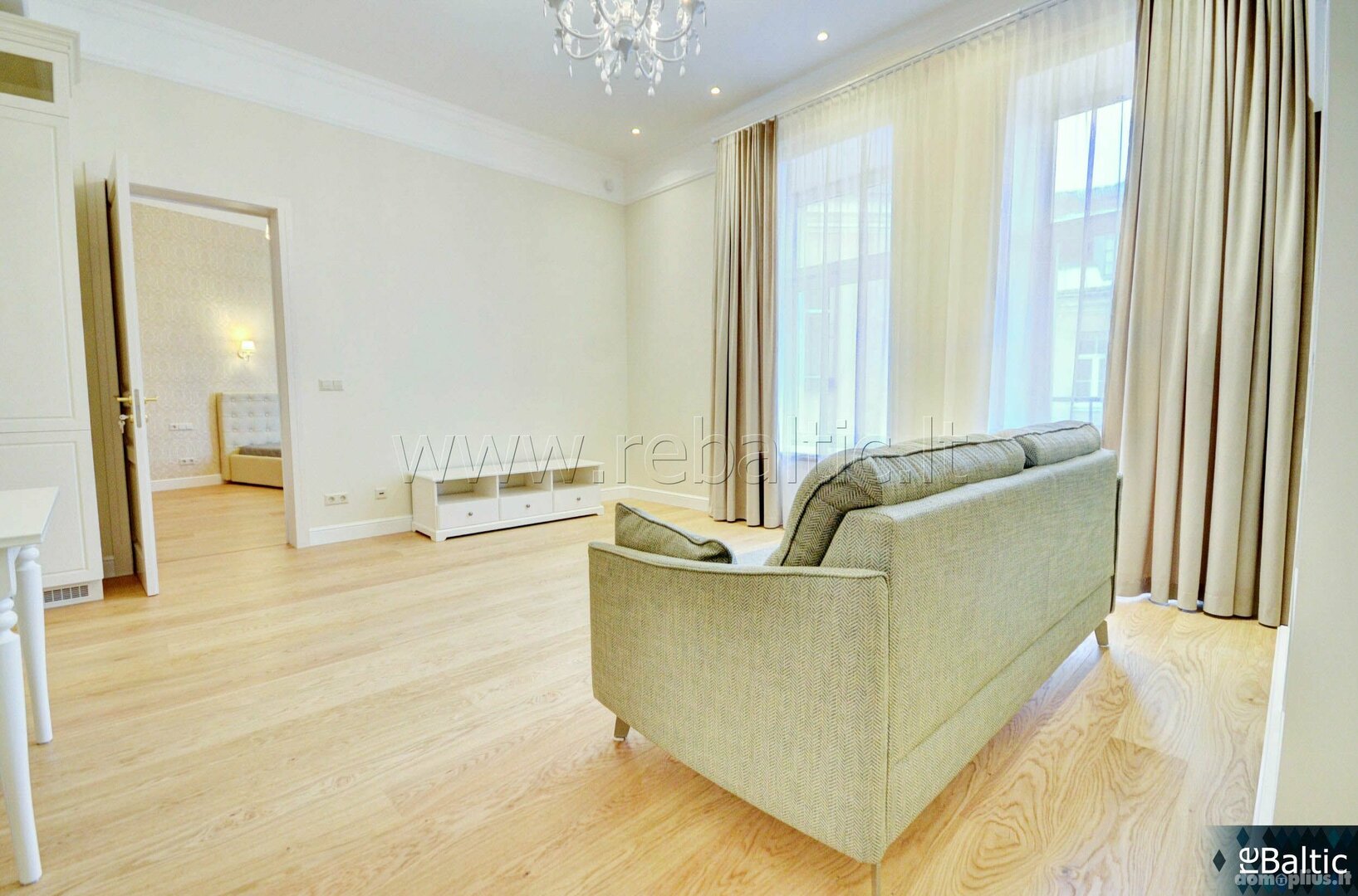 3 rooms apartment for rent Vilniuje, Senamiestyje, J. Basanavičiaus g.