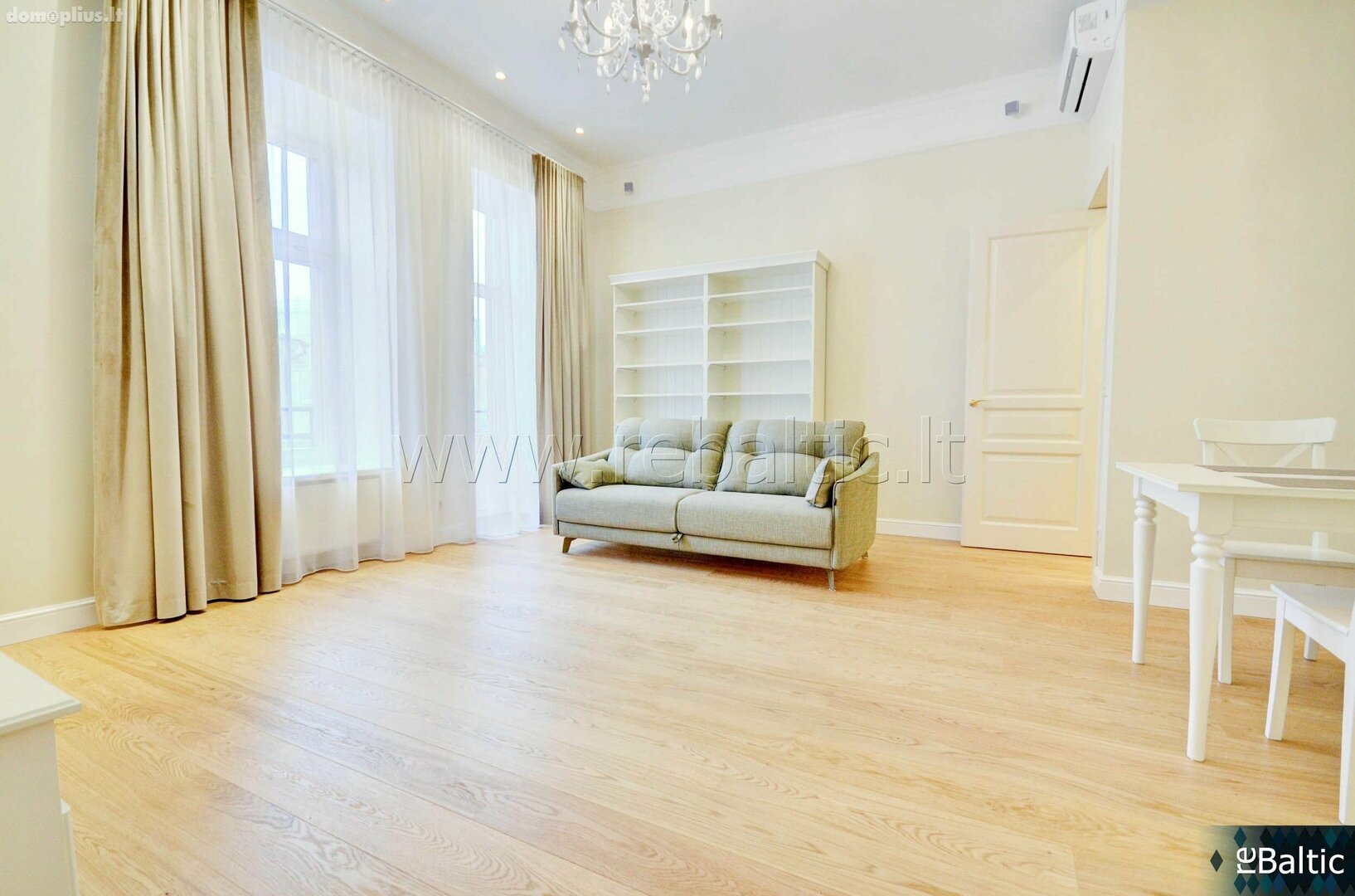 3 rooms apartment for rent Vilniuje, Senamiestyje, J. Basanavičiaus g.