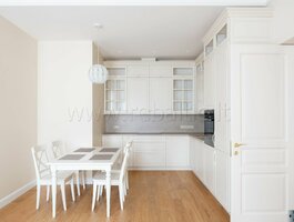 3 rooms apartment for rent Vilniuje, Senamiestyje, J. Basanavičiaus g.