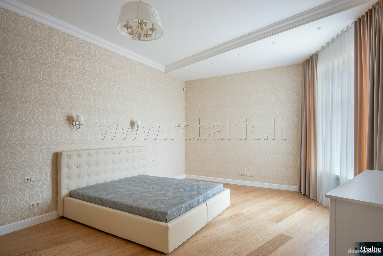 3 rooms apartment for rent Vilniuje, Senamiestyje, J. Basanavičiaus g.