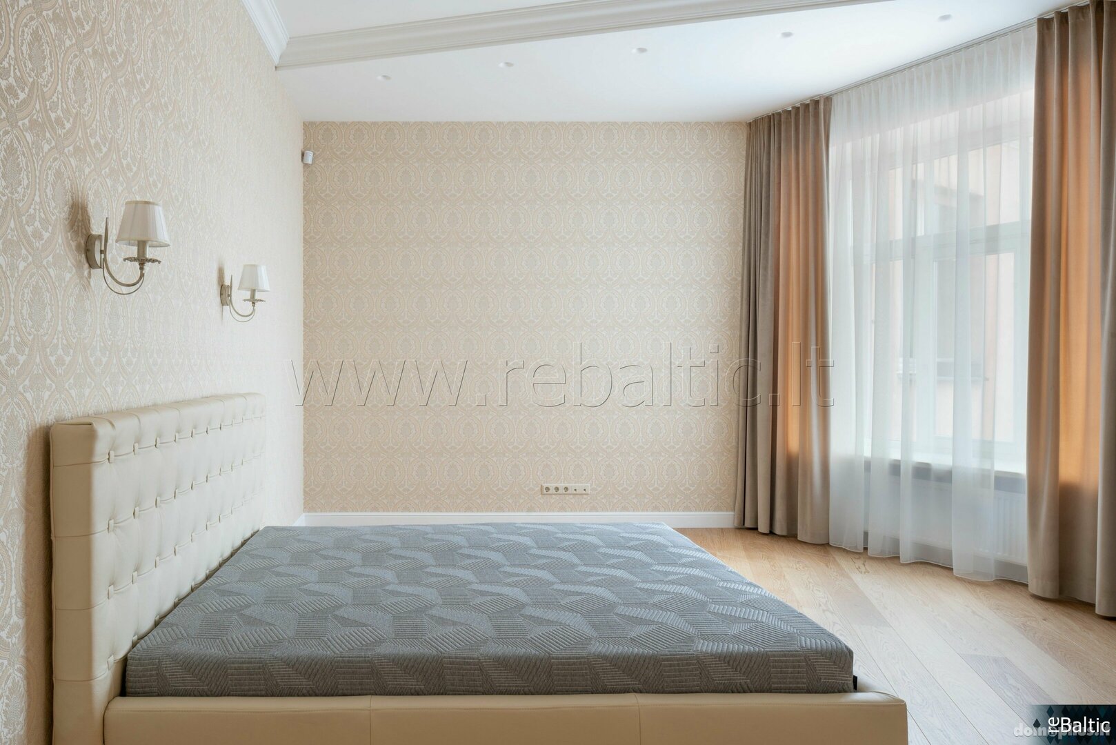 3 rooms apartment for rent Vilniuje, Senamiestyje, J. Basanavičiaus g.