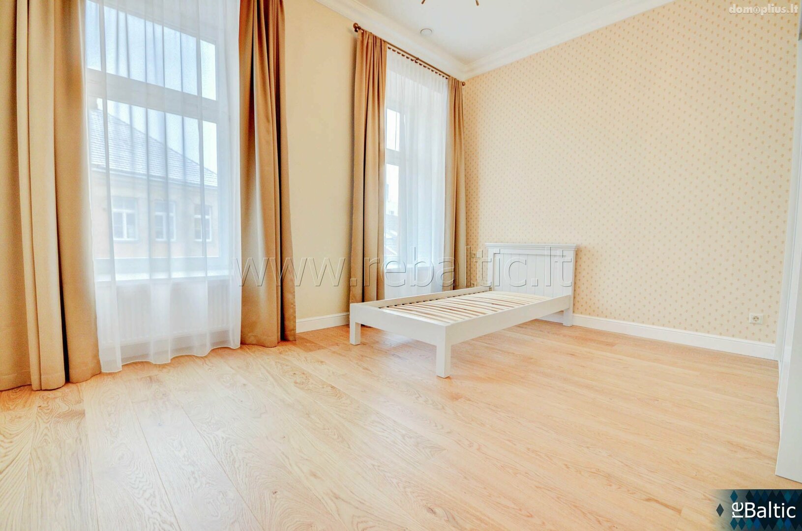 3 rooms apartment for rent Vilniuje, Senamiestyje, J. Basanavičiaus g.
