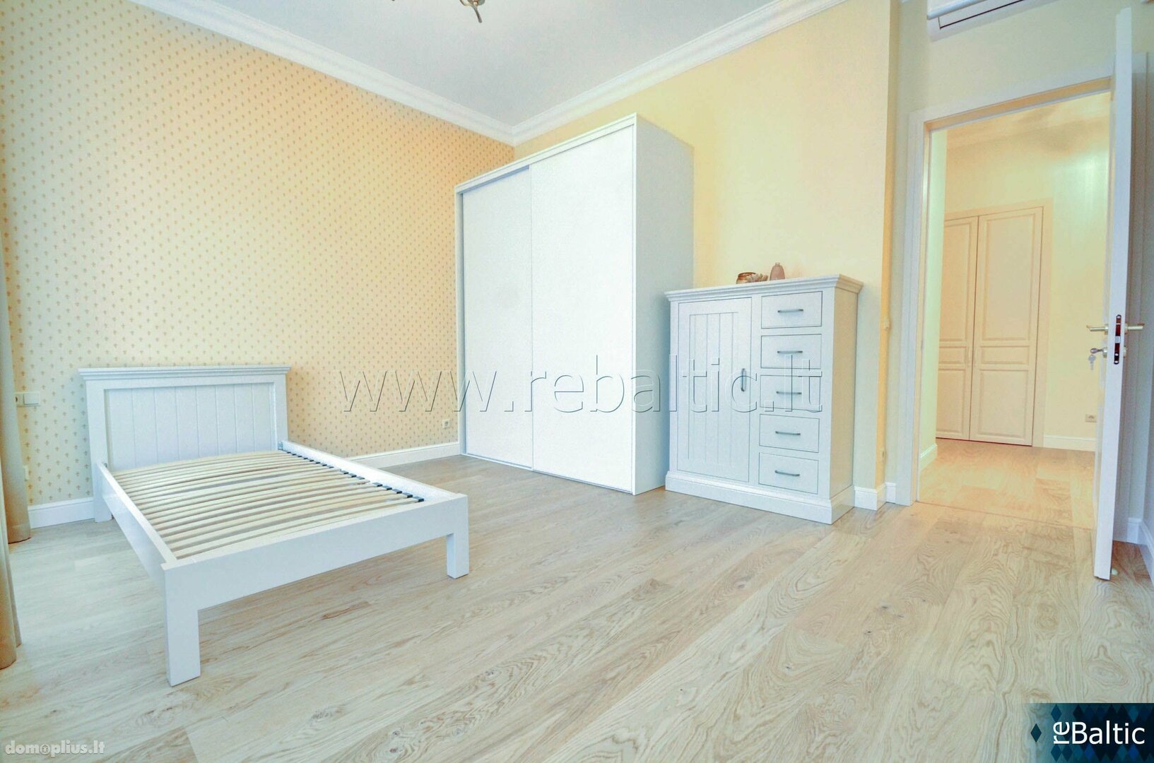 3 rooms apartment for rent Vilniuje, Senamiestyje, J. Basanavičiaus g.