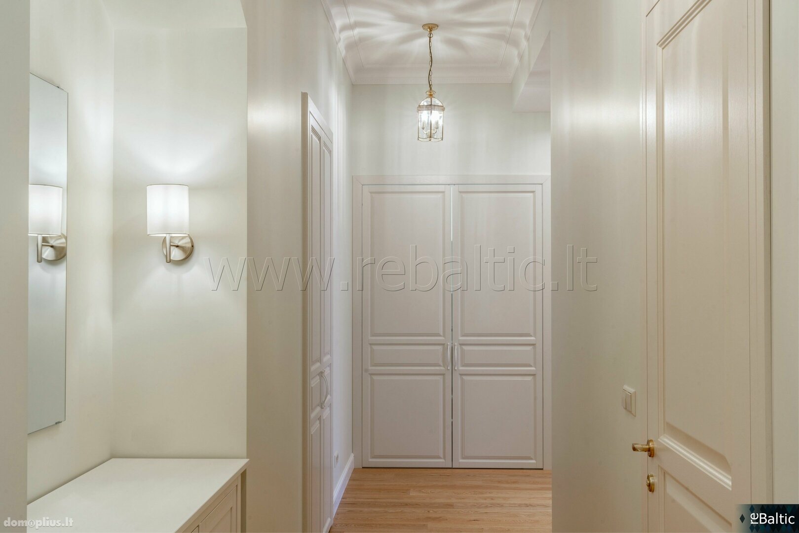 3 rooms apartment for rent Vilniuje, Senamiestyje, J. Basanavičiaus g.