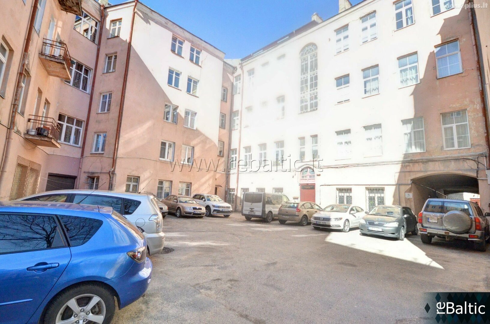 3 rooms apartment for rent Vilniuje, Senamiestyje, J. Basanavičiaus g.