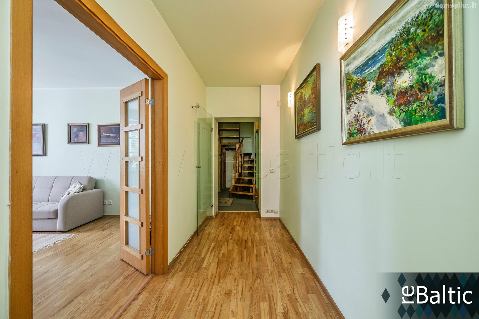 3 rooms apartment for sell Vilniuje, Senamiestyje, Šv. Mikalojaus g.