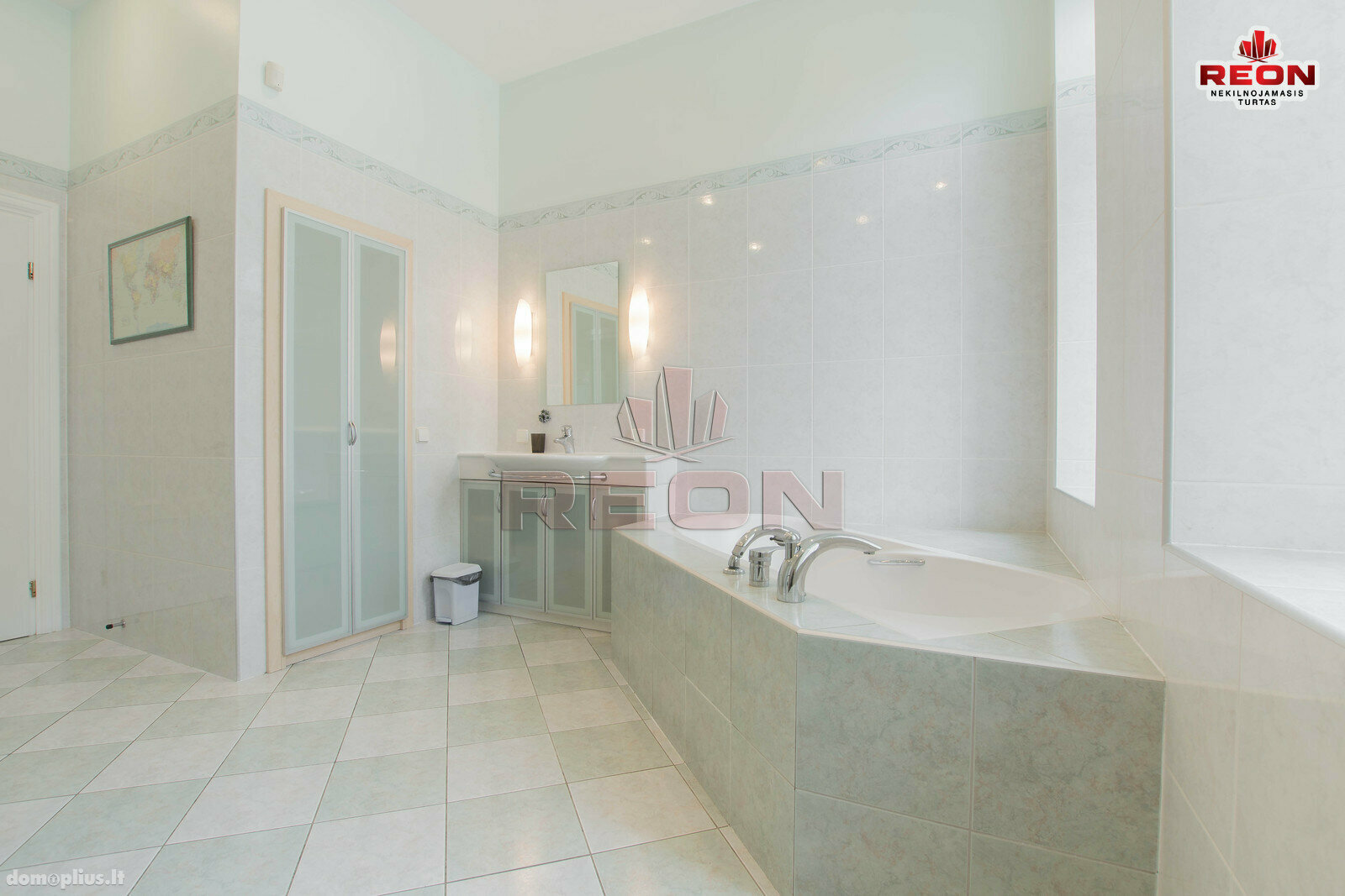 3 rooms apartment for sell Vilniuje, Naujamiestyje, Raseinių g.