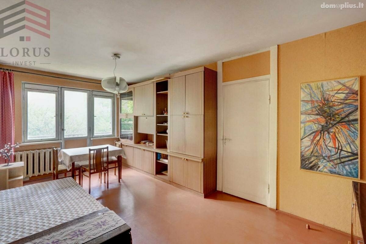 3 rooms apartment for sell Vilniuje, Naujamiestyje, Savanorių pr.