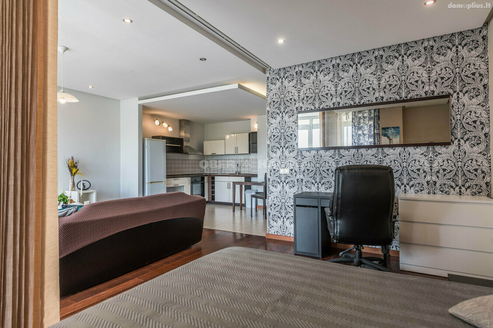 2 rooms apartment for sell Vilniuje, Karoliniškėse, Algimanto Petro Kavoliuko g.