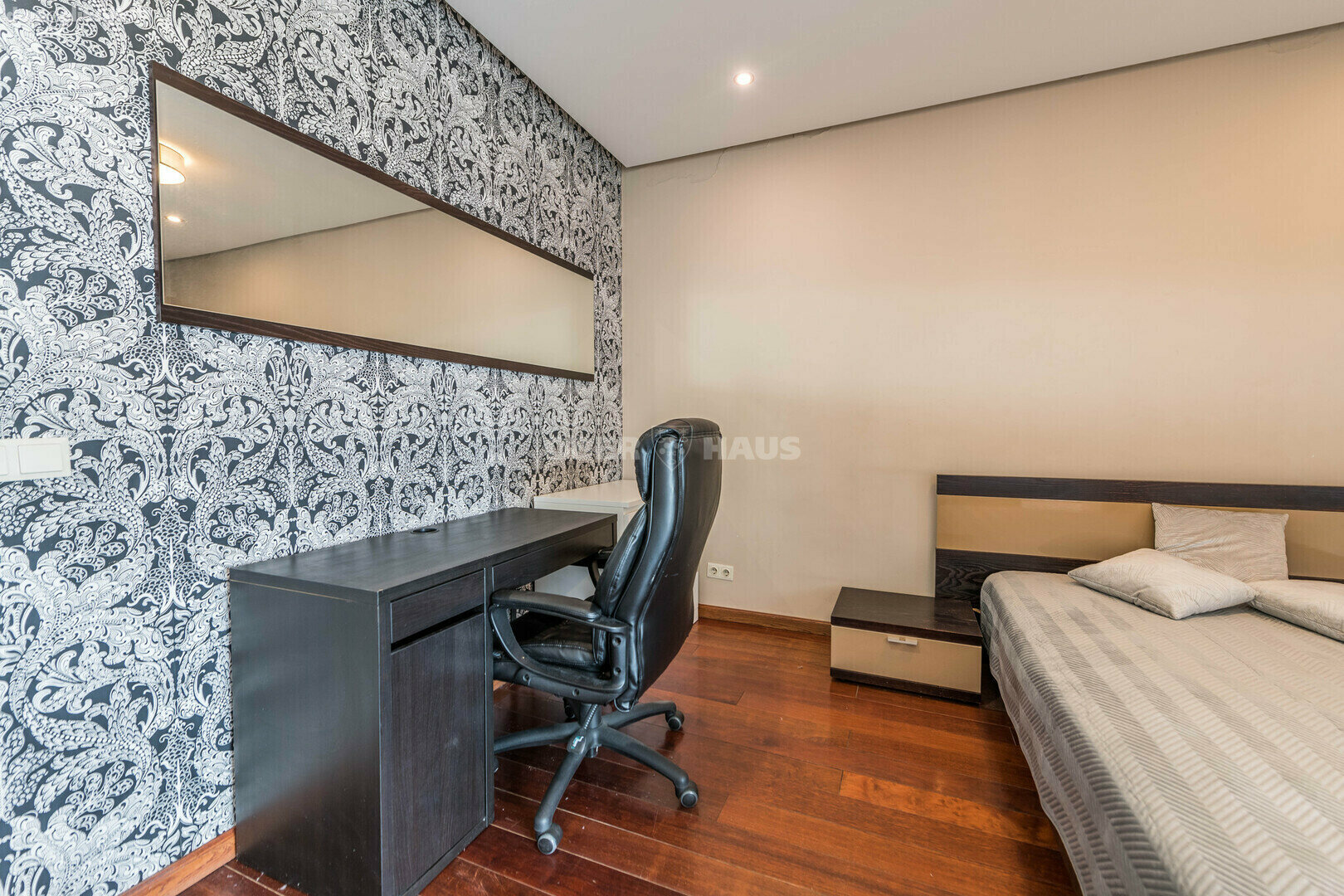 2 rooms apartment for sell Vilniuje, Karoliniškėse, Algimanto Petro Kavoliuko g.
