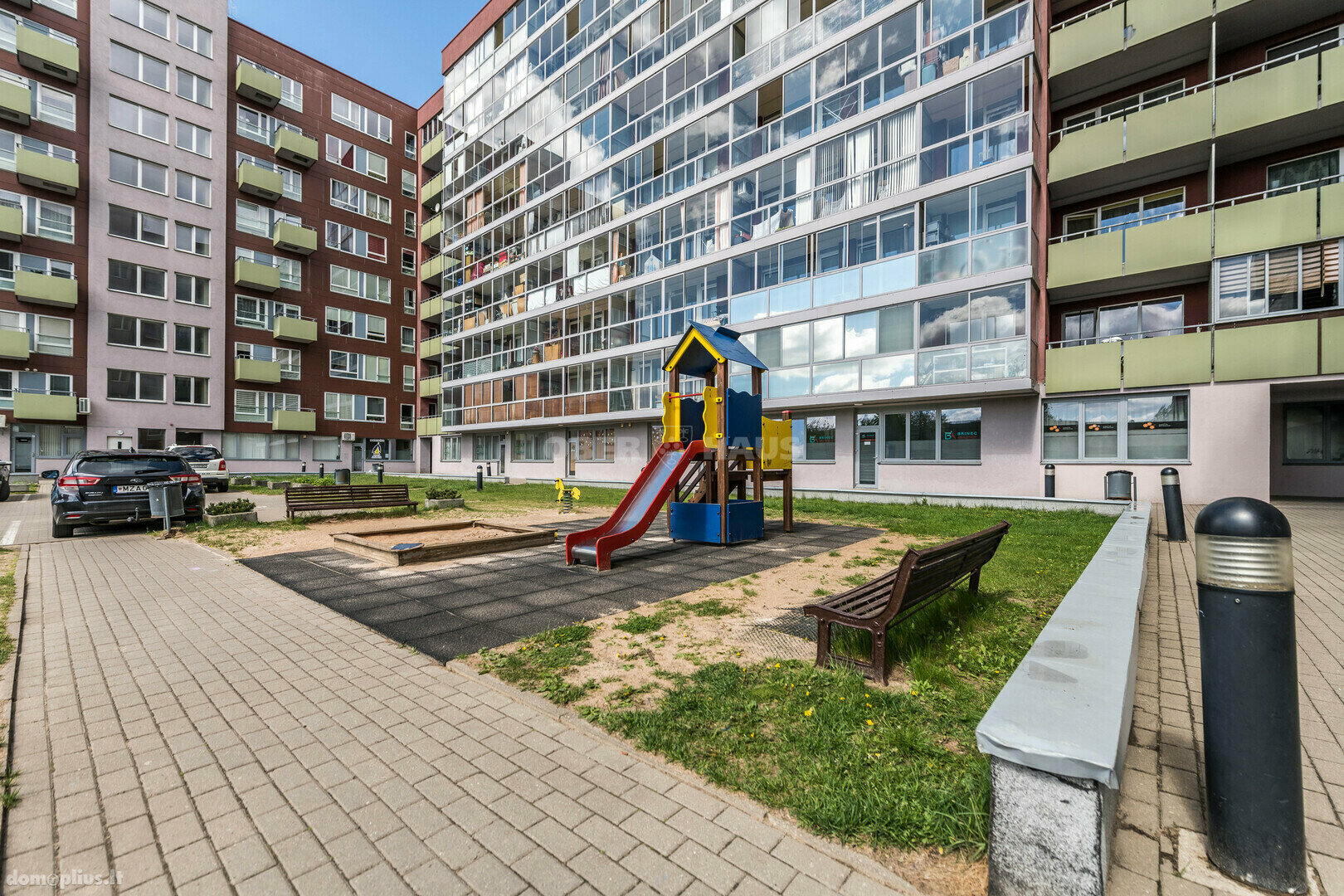 2 rooms apartment for sell Vilniuje, Karoliniškėse, Algimanto Petro Kavoliuko g.