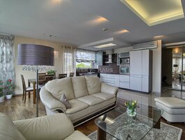 3 room apartment Šiauliuose, Centre, Vytauto g.