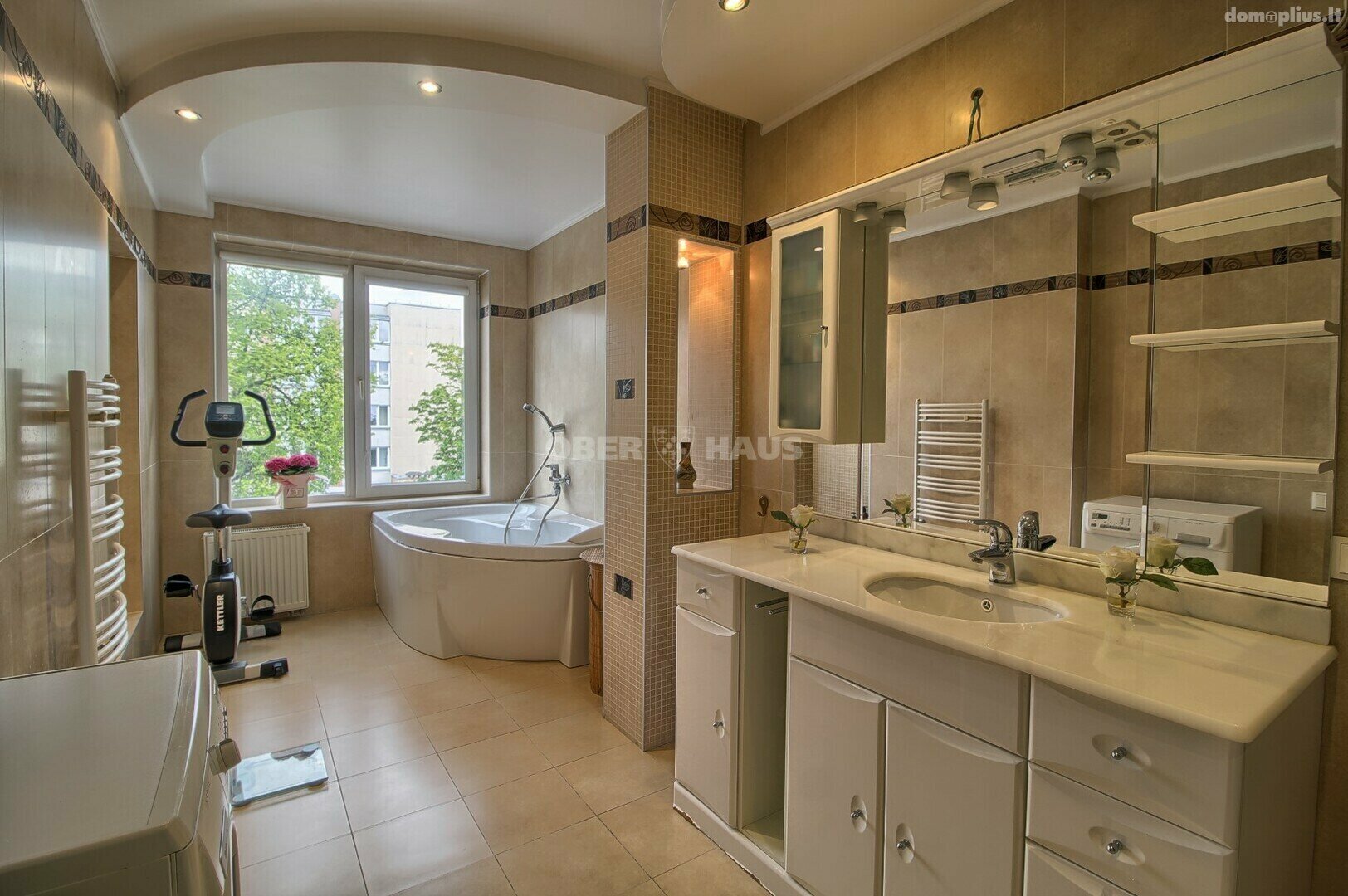 3 rooms apartment for sell Šiauliuose, Centre, Vytauto g.