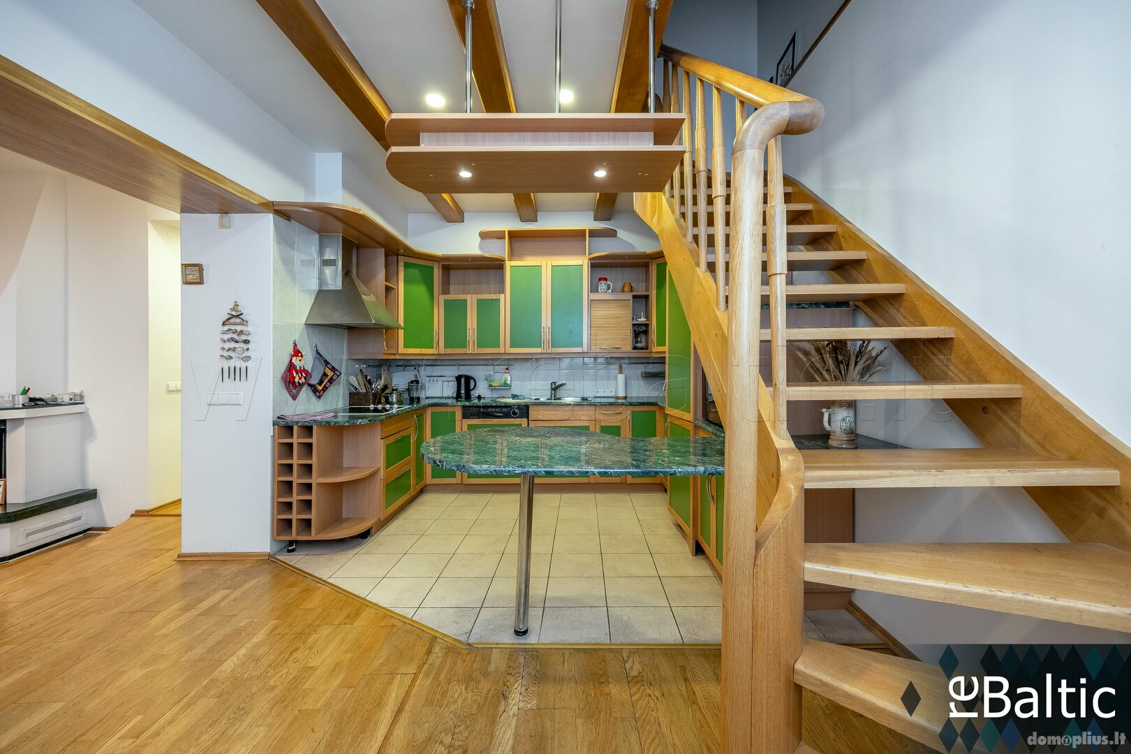 Продается 5 комнатная квартира Vilniuje, Senamiestyje, Bernardinų g.