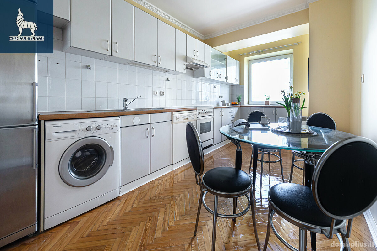 Продается 6 комнатная квартира Vilniuje, Pašilaičiuose, Laisvės pr.
