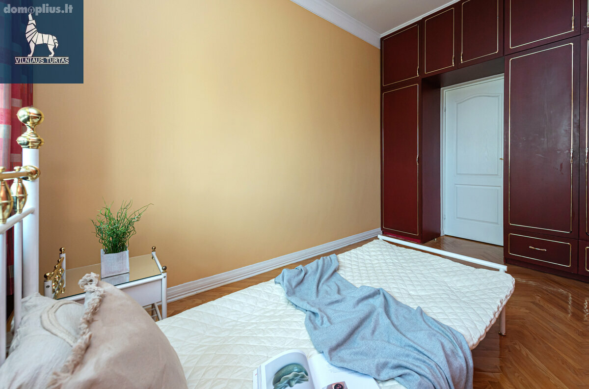 Продается 6 комнатная квартира Vilniuje, Pašilaičiuose, Laisvės pr.