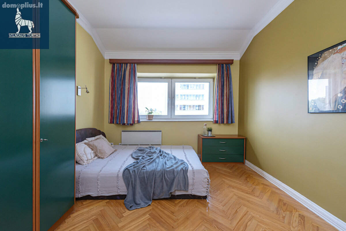 Продается 6 комнатная квартира Vilniuje, Pašilaičiuose, Laisvės pr.