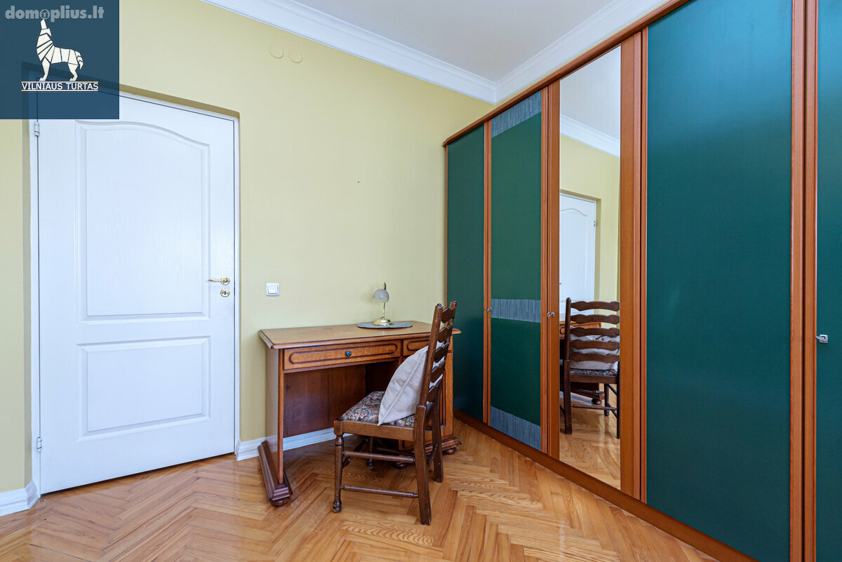 Parduodamas 6 kambarių butas Vilniuje, Pašilaičiuose, Laisvės pr.