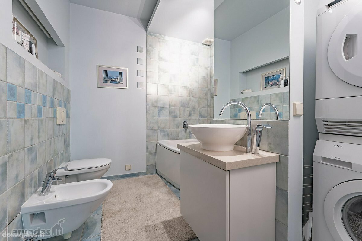 Продается 4 комнатная квартира Vilniuje, Antakalnyje, Nemenčinės pl.