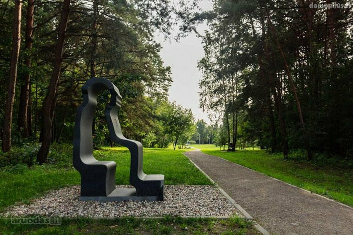 Parduodamas 4 kambarių butas Vilniuje, Antakalnyje, Nemenčinės pl.