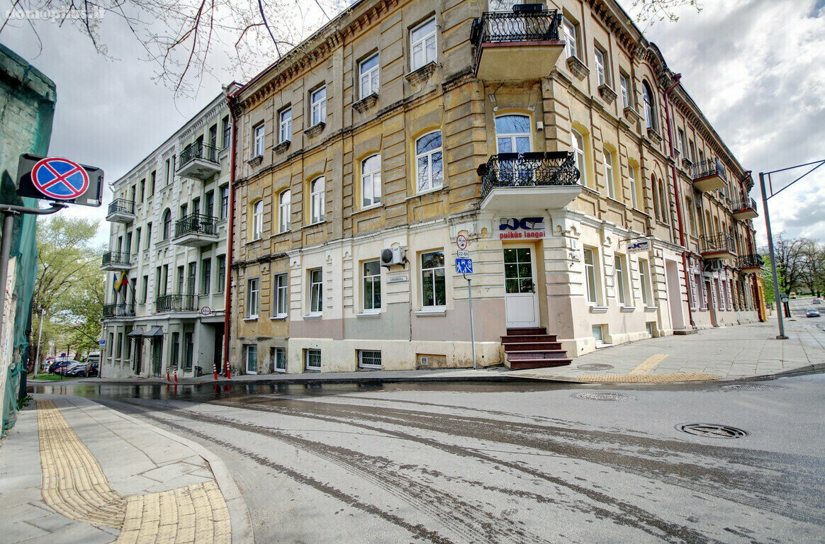 3 kambarių buto nuoma Vilniuje, Senamiestyje, A. Strazdelio g.