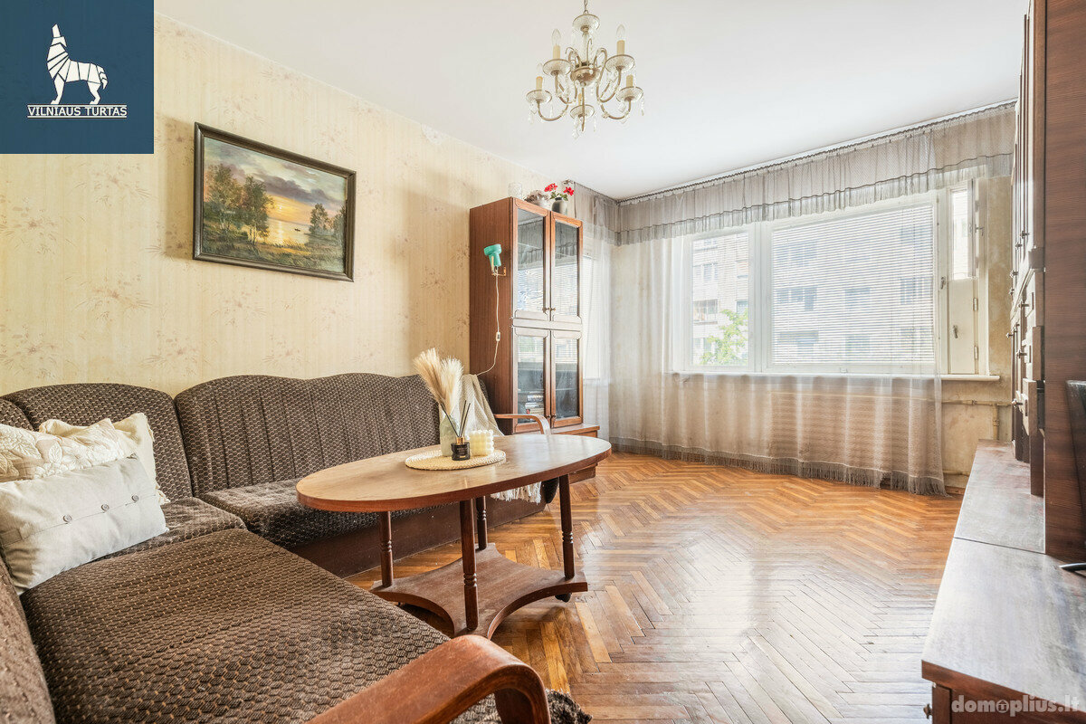 Parduodamas 4 kambarių butas Vilniuje, Fabijoniškėse, P. Žadeikos g.