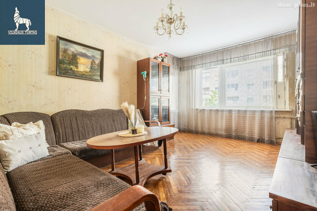 Продается 4 комнатная квартира Vilniuje, Fabijoniškėse, P. Žadeikos g.