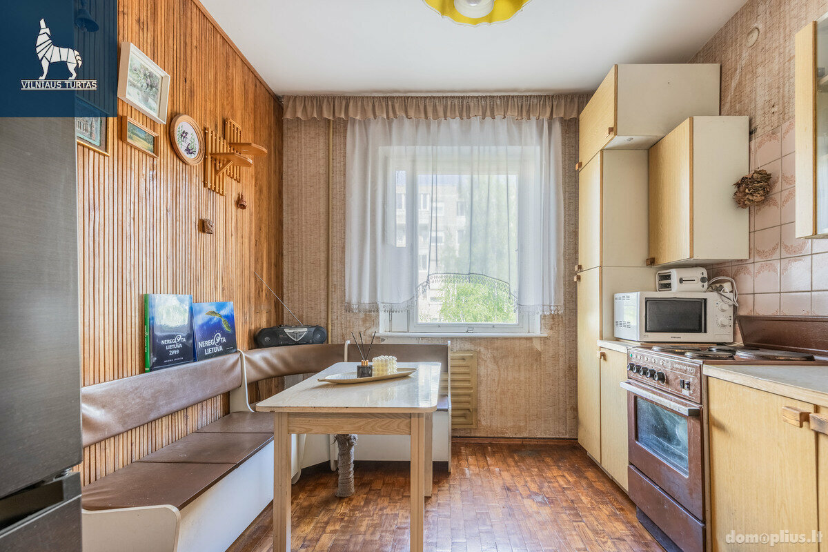Продается 4 комнатная квартира Vilniuje, Fabijoniškėse, P. Žadeikos g.