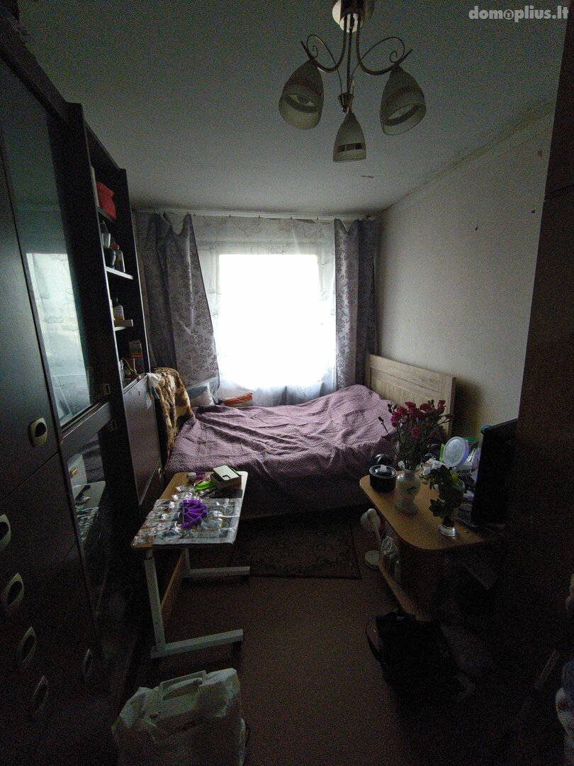 Parduodamas 4 kambarių butas Utenos rajono sav., Utenoje, J. Basanavičiaus g.