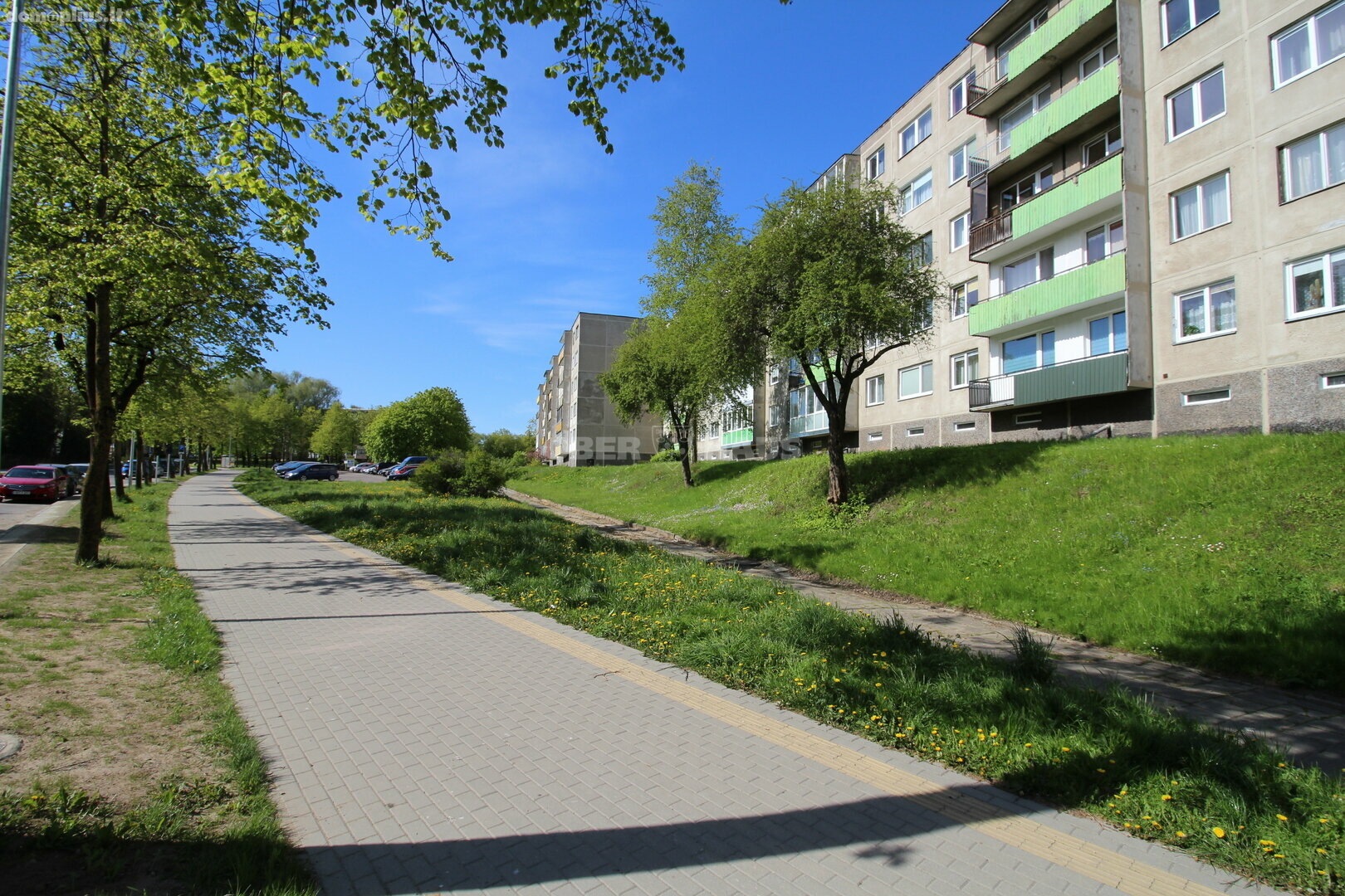Parduodamas 2 kambarių butas Šiauliuose, Centre, Ežero g.