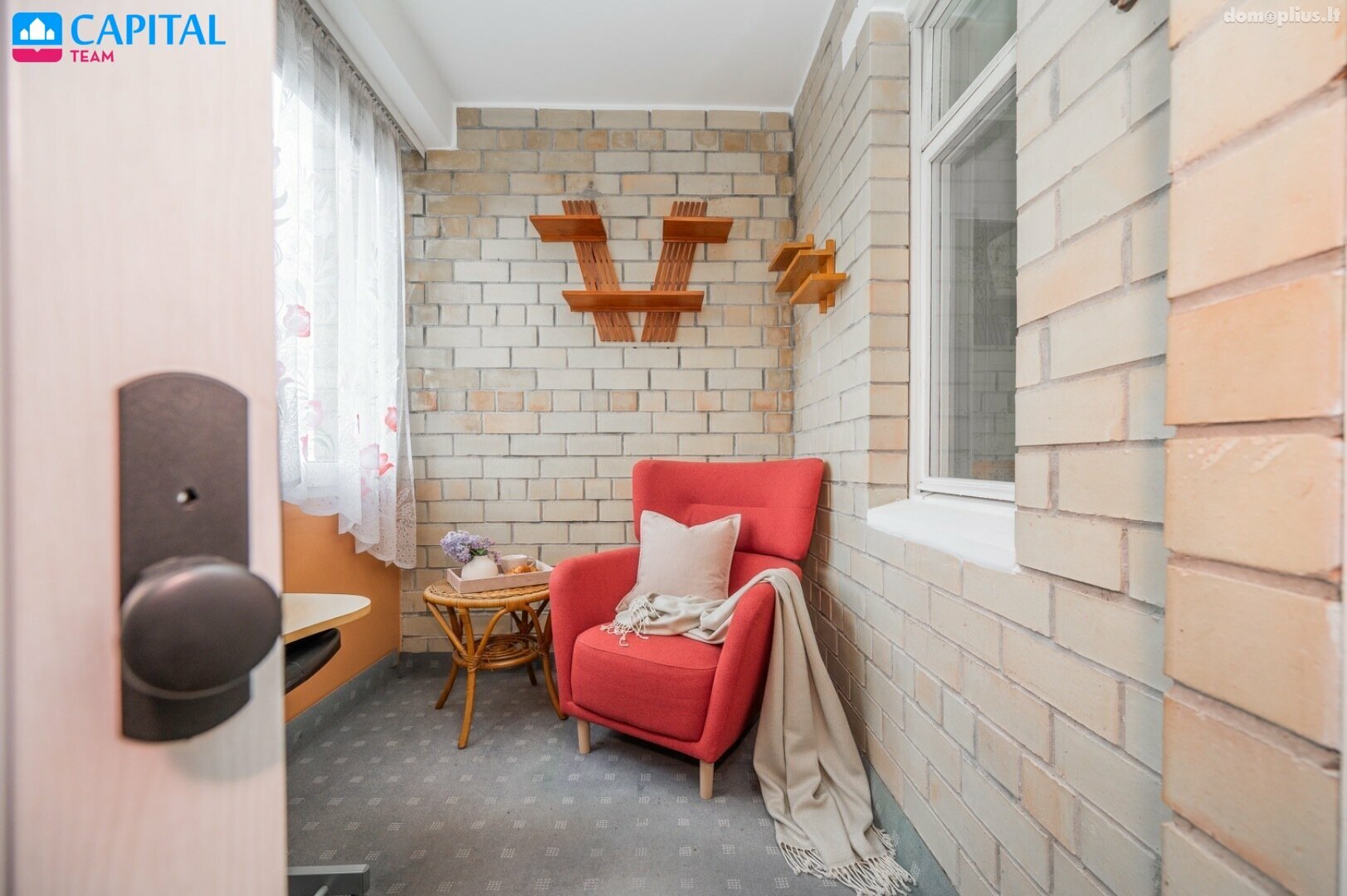 Продается 2 комнатная квартира Vilniuje, Šeškinėje, Laisvės pr.