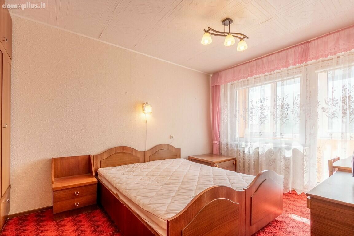 Parduodamas 2 kambarių butas Šiauliuose, Dainiuose, Dainų g.